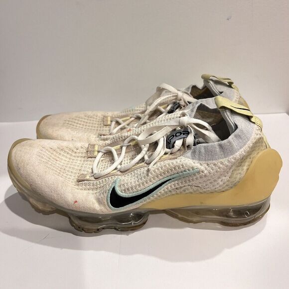 Nike Air Vapormax 2021 Knit Sneakers White Mens 9.5 DQ7633-100 Mismatched Swoosh - Picture 8 of 11